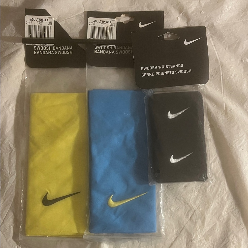 Nike BUNDLE New Swoosh Bandana & Wristbands Set